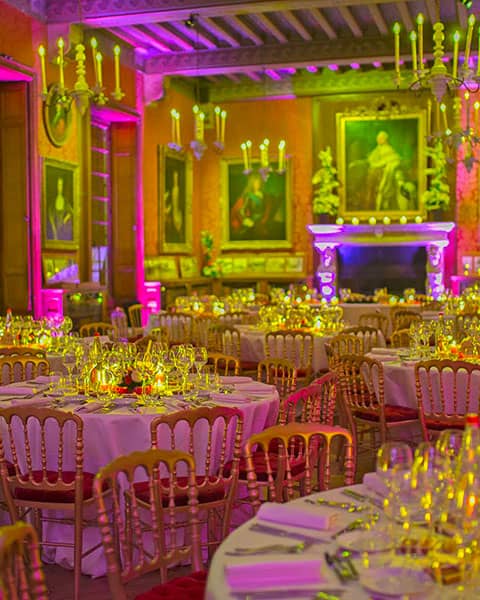 Chateau de Breteuil, privatisation, table dressée