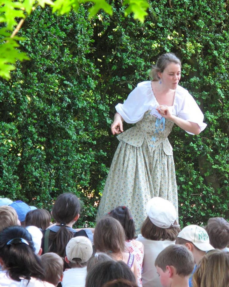 La conteuse du château de Breteuil