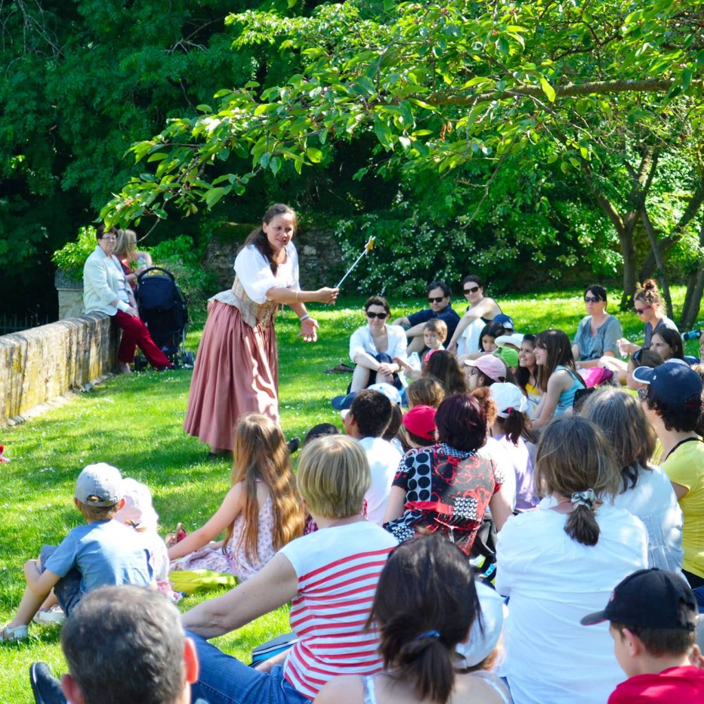 La conteuse du château de Breteuil